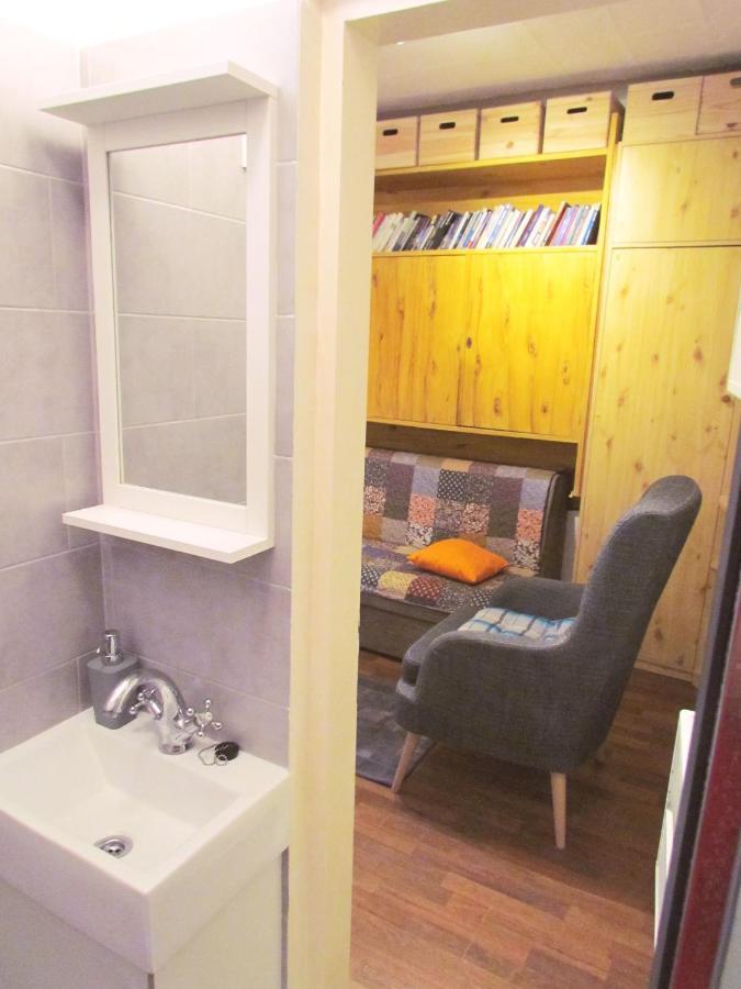 Center Studio Apartment Пула Экстерьер фото